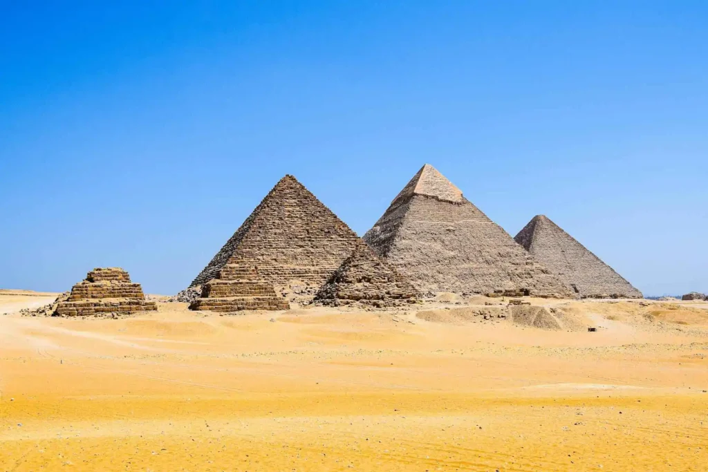The Ultimate Guide: Best Time to Visit Egypt (Weather, Crowds, and Costs)