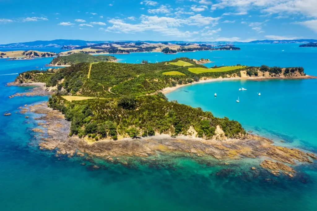 Best time to visit New Zealand. And best places to visit in New Zealand. 